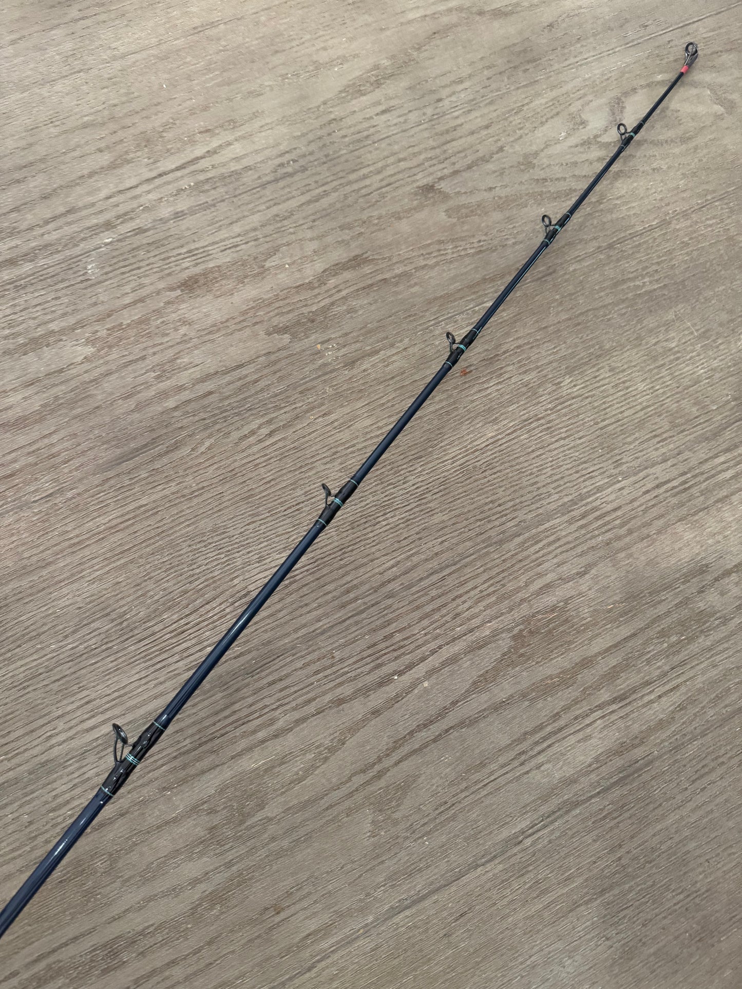 1089 Blue w Titanium SICs (Spinning)