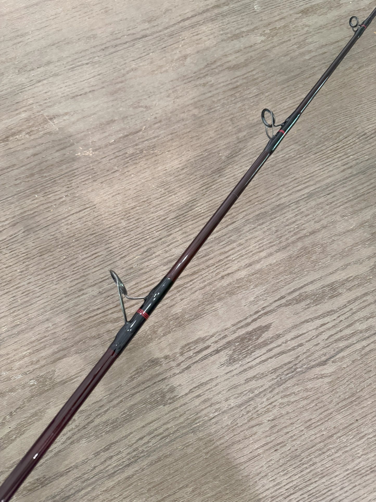 1089 Red w SICs (Spinning)